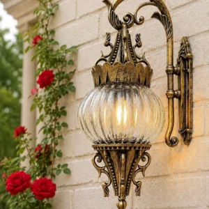 چراغ دیواری سلطنتی مدل دلوین
